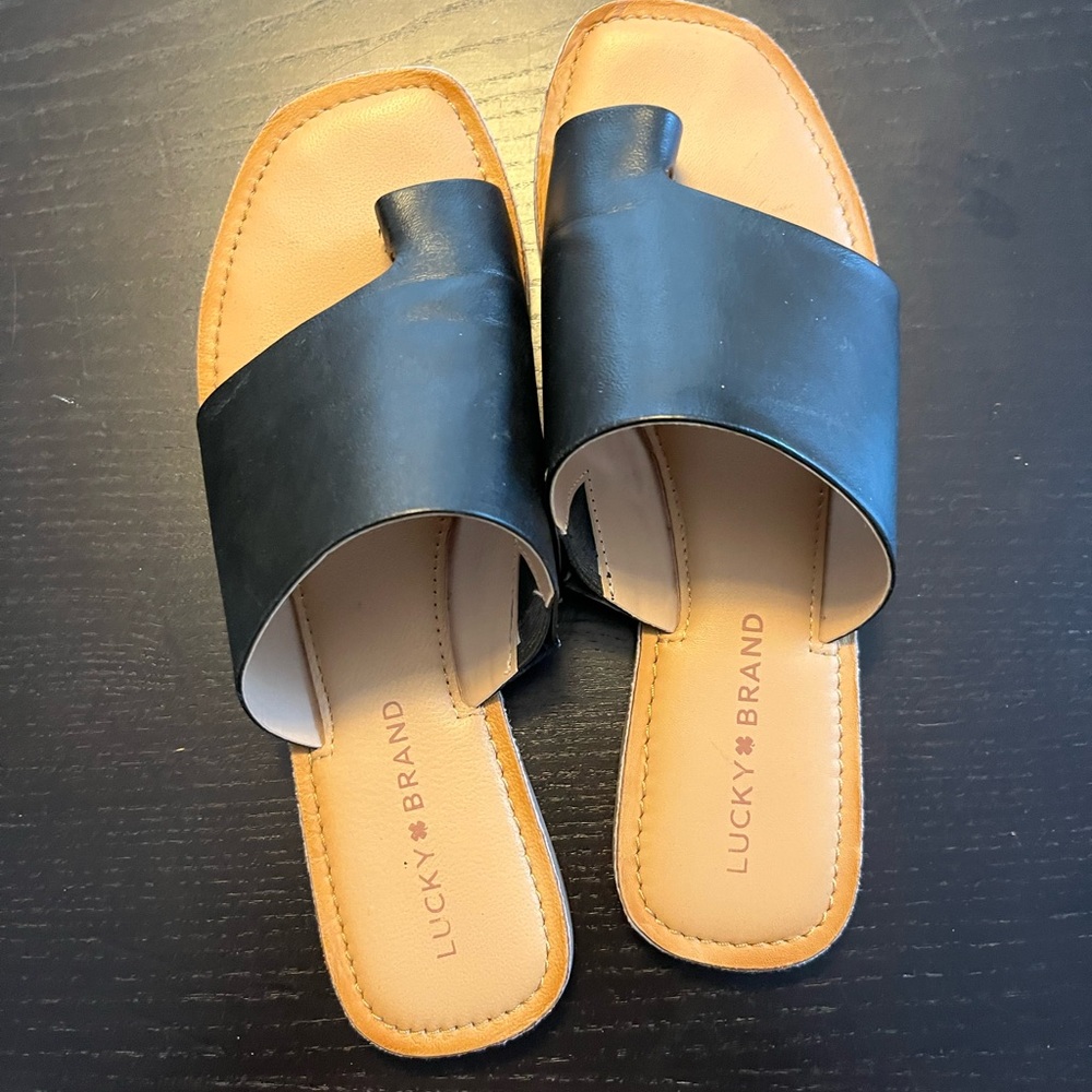 Lucky Brand Black and Tan Slide Sandals